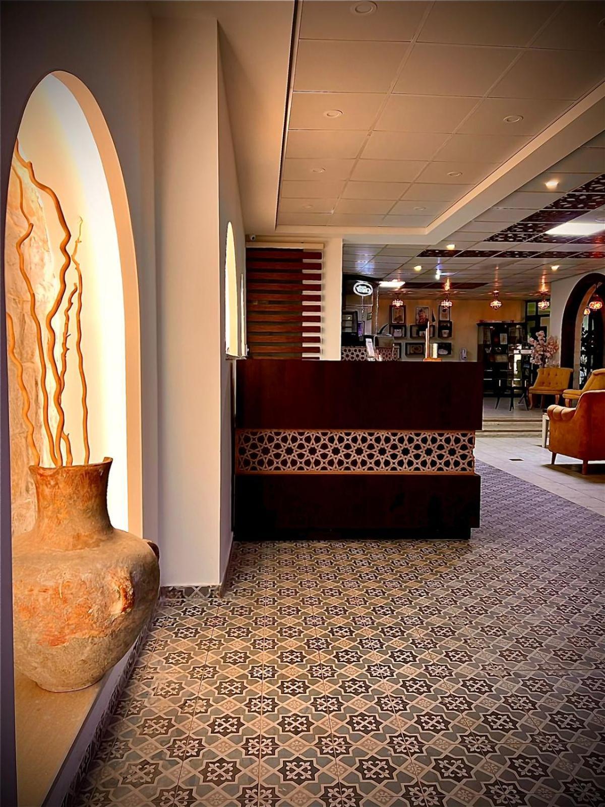 Al Yasmeen Hotel Наблус Екстер'єр фото