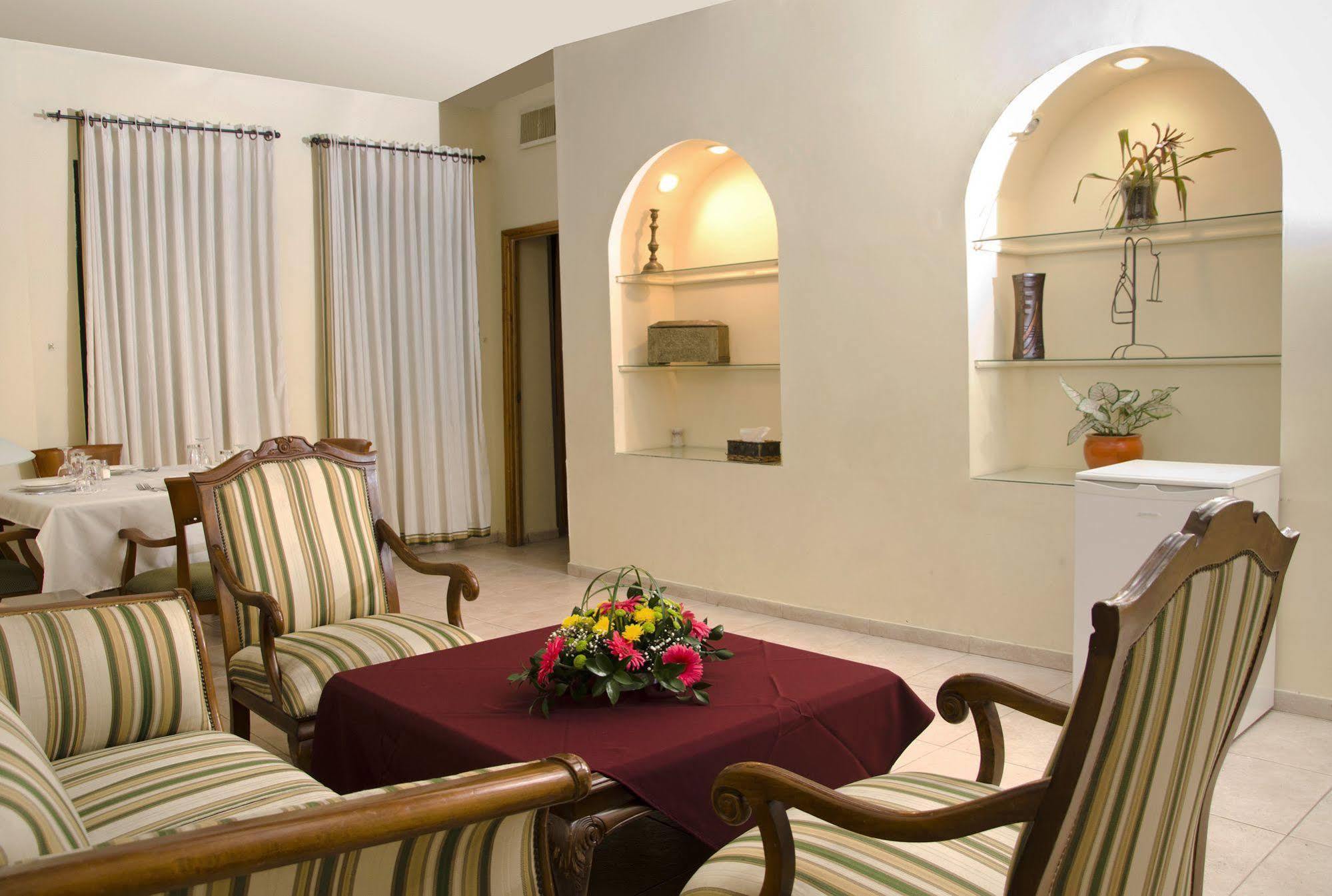 Al Yasmeen Hotel Наблус Екстер'єр фото